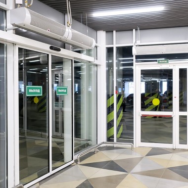 Тепломаш КЭВ-29П2121W водяная тепловая завеса — Умный климат - Красноярск