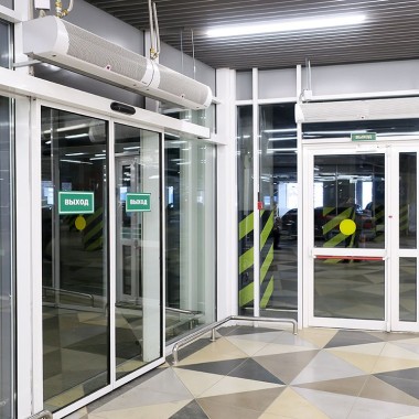 Тепломаш КЭВ-29П2122W водяная тепловая завеса — Умный климат - Красноярск